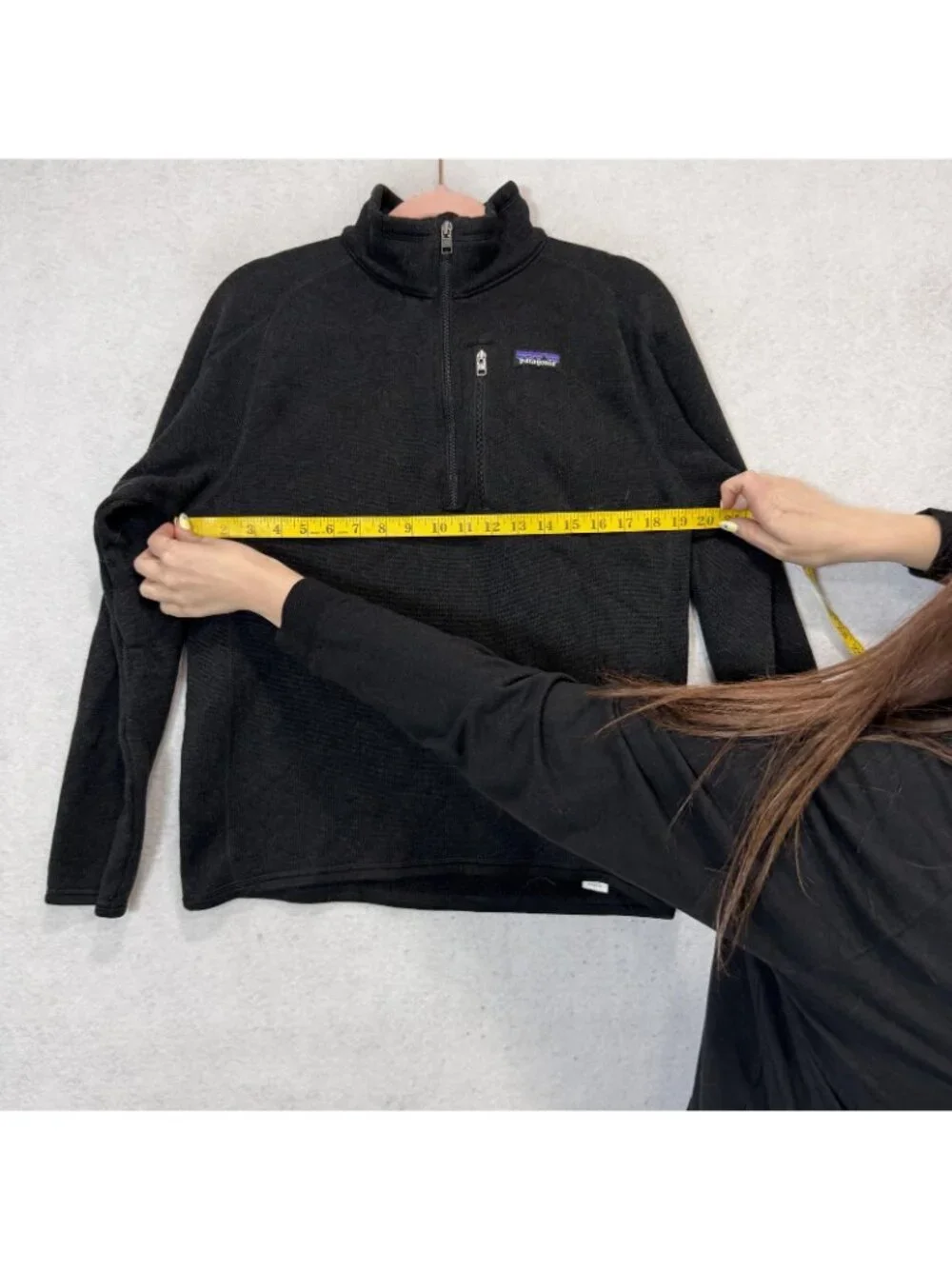 Patagonia Pullover Mens Medium Black Fleece 1/4 Zip Chest Pocket Hiking Layer
